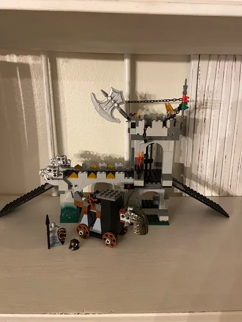 LEGO Castle: Gargoyle Bridge (#8822) RARE RETIRED 2006