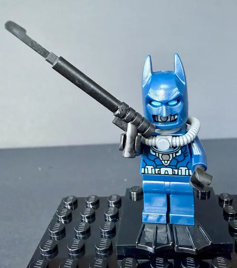 LEGO Batman Minifigure Scuba Diver Dark Blue Wetsuit sh097 Super Heroes 76010