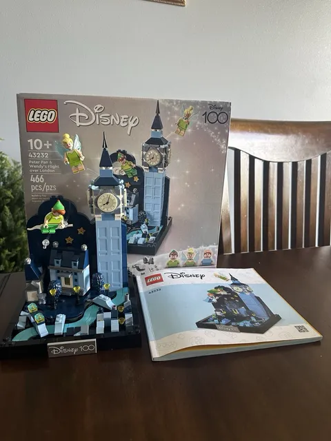 LEGO Disney Peter Pan & Wendy's Flight over London 43232 READ DESCRIPTION