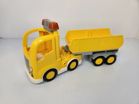 LEGO DUPLO SEMI TRUCK YELLOW 