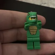 LEGO CMF Series 5 - Lizard Man Minifigure - col070 - 8805