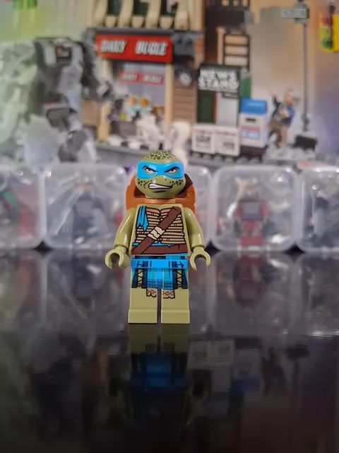 LEGO TMNT Teenage Mutant Ninja Turtles Leonardo Movie Version from set 79117