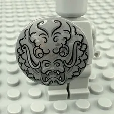 LEGO Minifigure Shield Circular / Round Silver Ninjago Dragon Head Pattern
