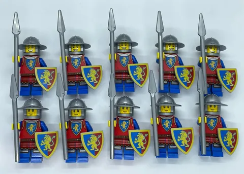 10 X LEGO Castle Lion Minifigures Soldiers Knights Shield Spear Brim Figs B1