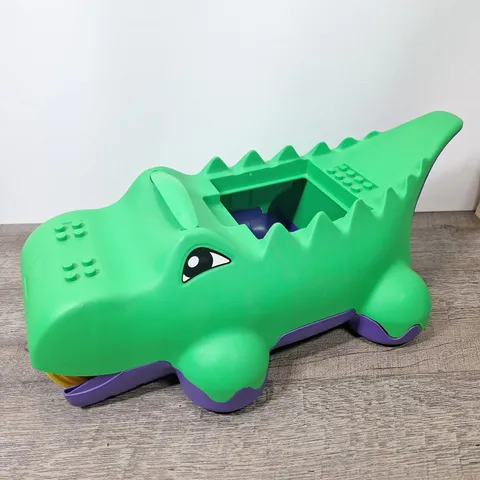 Lego Duplo Block-O-Dile Vacuum Sweeper Storage Crocodile Alligator 2004
