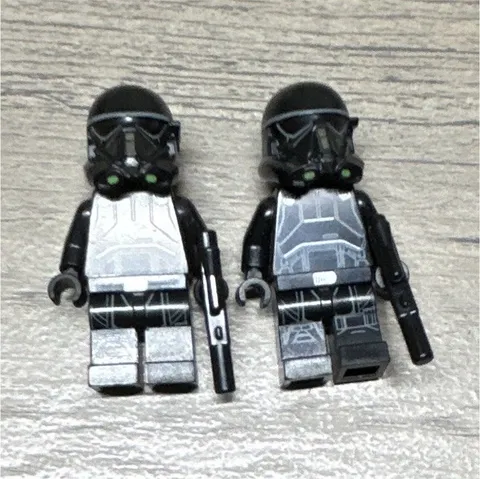 LEGO Minifigure Lot of 2 Black Helmeted Troopers with Blaster Accessories