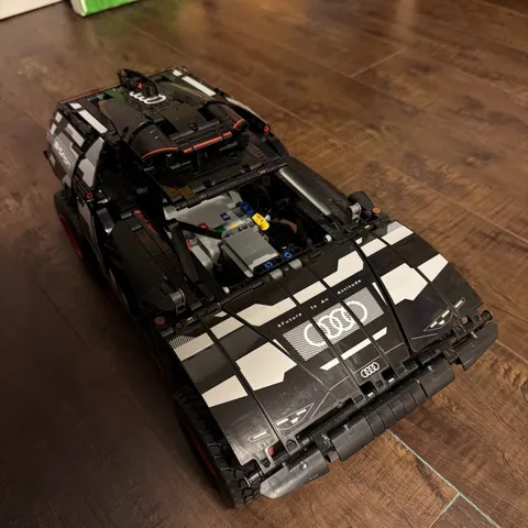 LEGO TECHNIC: Audi Rs Q E-Tron (42160) remote control, NO BOX
