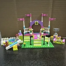 LEGO Friends Heartlake Dog Show 3942 Complete Set 183 pcs Without Box