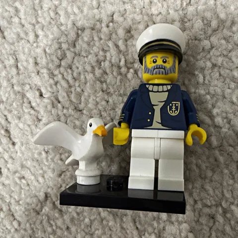 LEGO Sea Captain Minifigure with Seagull Bird Accessory Plastic Figure