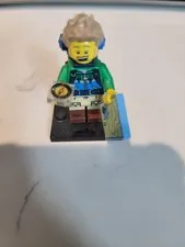 LEGO Series 16 Collectible Minifigures 71013 - Hiker