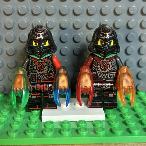 LEGO Ninjago Minifigures Time Twins (Acronix and Krux) w/Time Blades - No Cracks