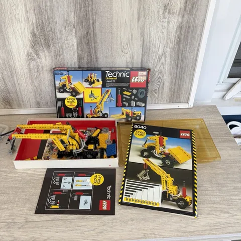 Vintage Lego 8040 Technic Universal Building Set With Box & Manual 1984