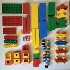 LEGO Vintage DUPLO Mixed Lot Bricks Plates Baseplates Doors Figures 134 Pieces