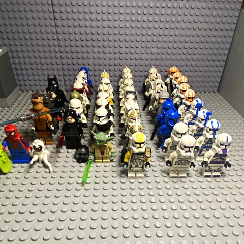 LEGO Star Wars Minifigure 46 Lot Clone Trooper, Marvel, DC, And Ninjago