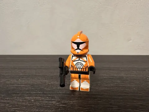 LEGO STAR WARS -- CLONE BOMB SQUAD TROOPER PHASE 1 MINIFIGURE 7913 SW0299 NICE