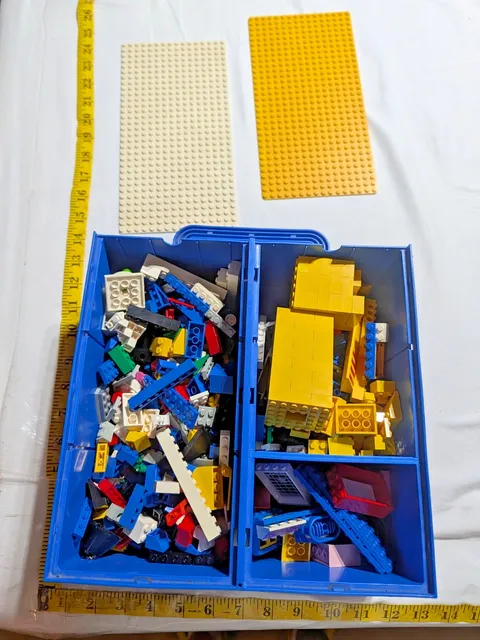 VINTAGE LEGO STORAGE BOX! 10X10! BUILDING BASE PLATES WITH USED LEGO BUNDLE!!!