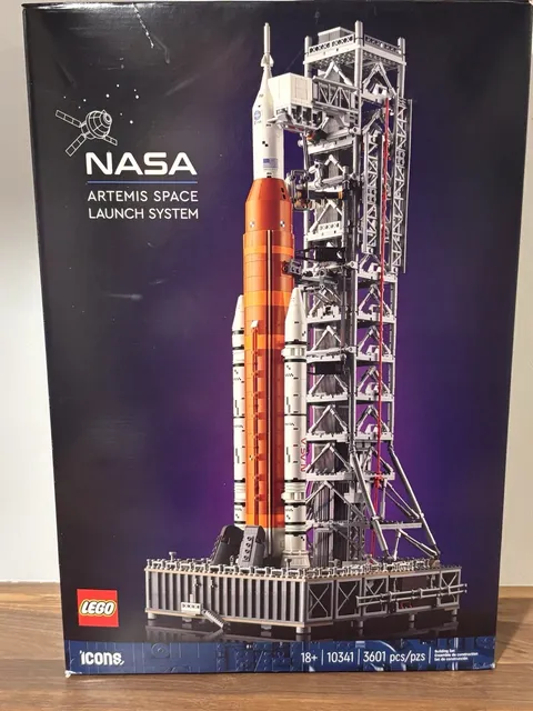 LEGO Icons NASA Artemis Space Launch System Rocket Model Building Set- 10341 NEW