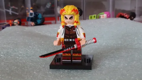 Kyojuro Rengoku- Custom Minifigure- Demon Slayer   t1
