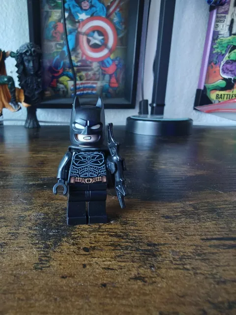 LEGO Batman Dark Knight Minifigure sh132 DC Super Heroes 76239 Copper Belt