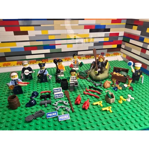 LEGO Police & Prisoner Minifigure Bundle With Accessories