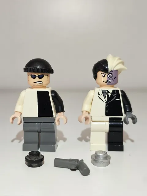 LEGO Batman Bat004 AND Bat006 Two-Face Minifigure and Henchman great condition 