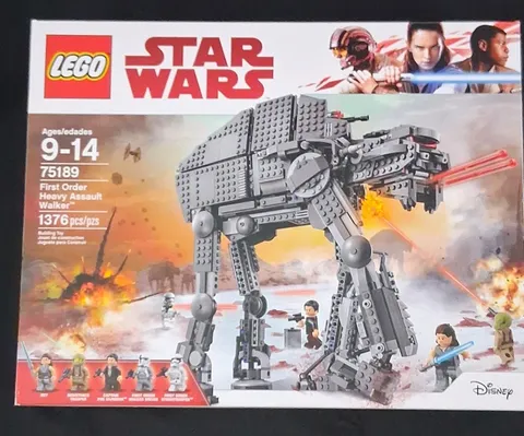 New Factory Sealed LEGO Star Wars 75189 First Order Heavy Assault Walker 