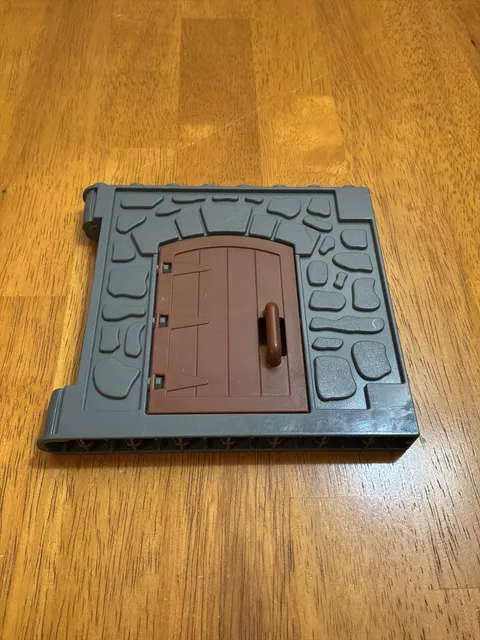 LEGO DUPLO Knight Castle Dark Grey Wall with Brown Door Rock Pattern 1x8x8 2004