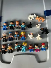 HUGE LEGO DUPLO Minifigure & Animal Lot 22 Pieces