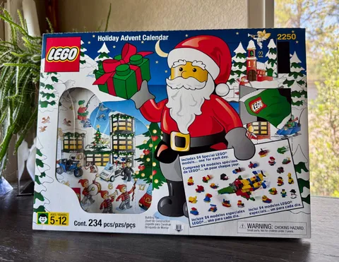 LEGO Holiday Advent Calendar 2250 Rare HTF Christmas Factory Sealed New NISB