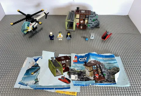 Lego City Police Set 60131 Crooks Island