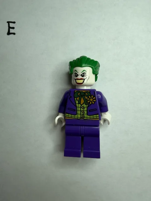LEGO DC Super Heroes Comics Batman 2 THE JOKER - Blue Vest Minifig 76035 (sh206)