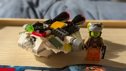 LEGO Star Wars: The Ghost Microfighter (75127) - EUC