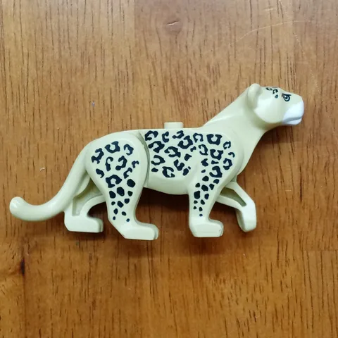 LEGO  Mini Figure Leopard Jungle Cat