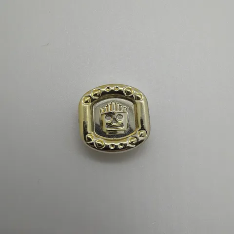 LEGO 1990s Adventurers Jungle Minifigure Chrome Gold Sun Disk Treasure 5986 5976