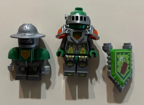 Lego Minifigure Aaron Nexo Knights With Shield & Aaron Bot