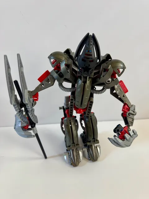 LEGO BIONICLE Makuta 8593 Complete, No Instructions or Box