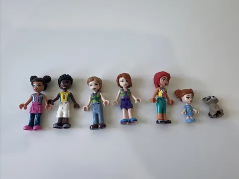 Lot Of 6 Lego Friends Minifigure And One LEGO Raccoon Ava Micro Figure Mixed