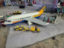 MINT!  COMPLETE ADULT  OWNED  LEGO City Passenger Airplane 60262 
