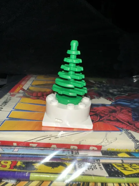 LEGO CHRISTMAS TREE 1 1/2 TALL 2435 Vintage
