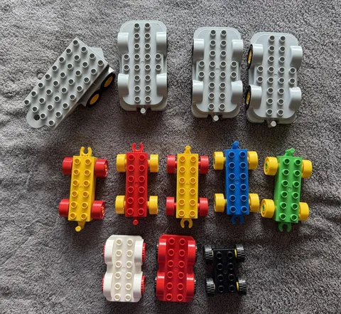 Lego Duplo Lot Car Base Vehicle Toy Parts 12 Pieces Flat Bed, Chassis, Train