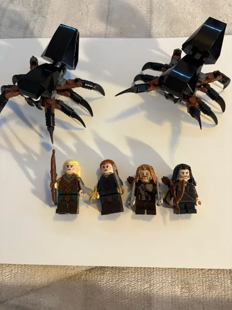 LEGO the Hobbit: Escape From Mirkwood Spiders (79001)