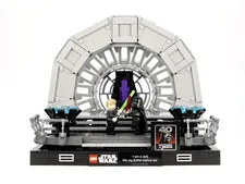 LEGO Star Wars: Emperor's Throne Room Diorama 75352 - Complete With Minifigures