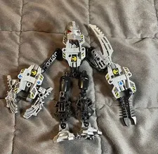 LEGO HERO Factory: Thunder (7157) not complete