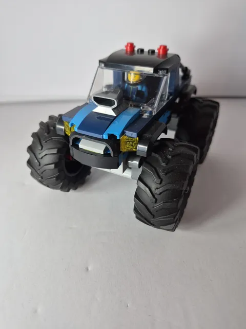 LEGO 60402 City Blue Monster Truck Off-Road Toy Already Build No Box, With Figur