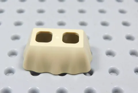 LEGO Tan Plastic Skirt Ruffled Minifig AC