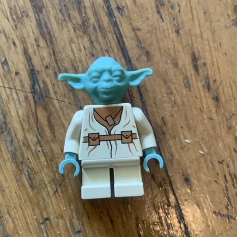 LEGO Star Wars Yoda Minifigure sw0051