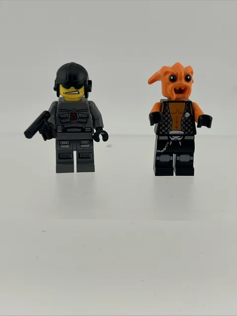 Lego Space Police & Orange Alien
