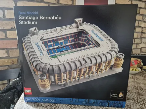 LEGO Icons: Real Madrid-Santiago Bernabeu Stadium (10299)