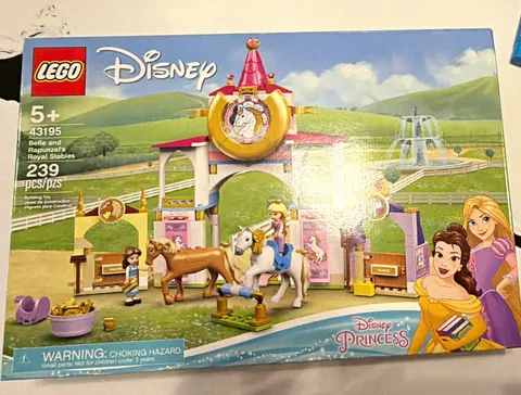 LEGO Disney Princess Belle & Rapunzel Royal Stables 43195 239pcs 5+ Separator