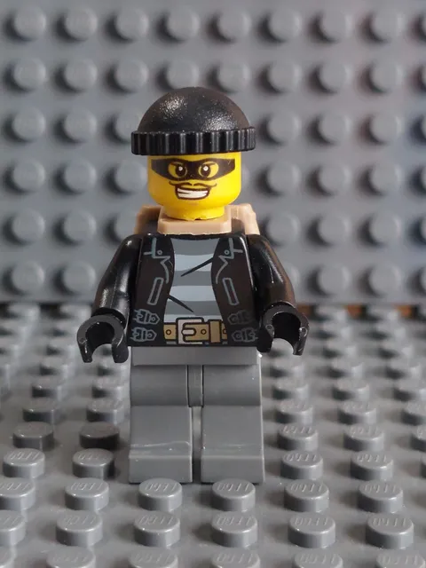 Lego 60045 - City Bandit Minifigure - Used